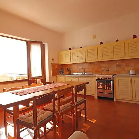 Casa Silvana Vista Mare בית נופש לה מדלנה